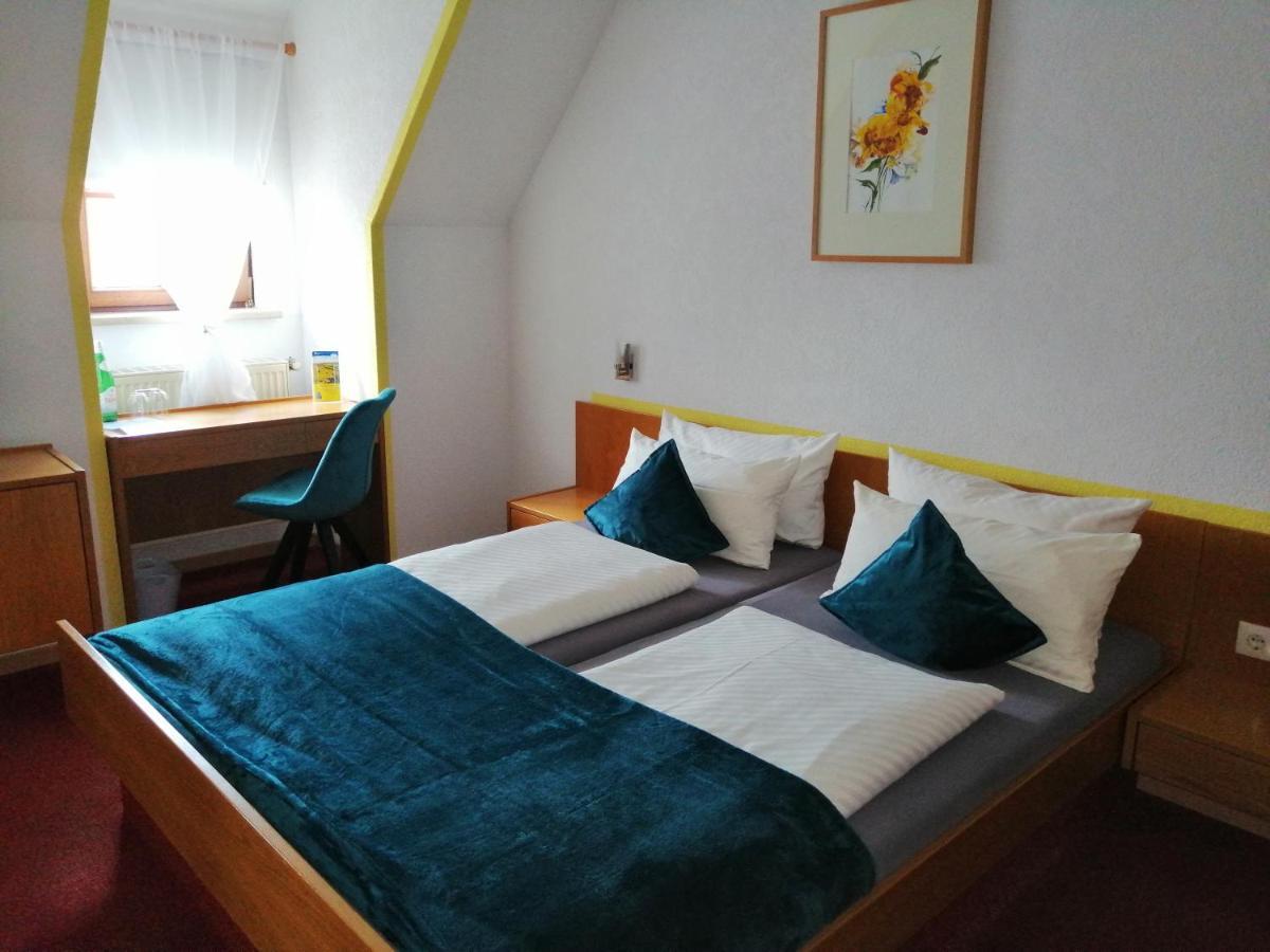 Hotel Wilder Mann Feuchtwangen Exterior photo