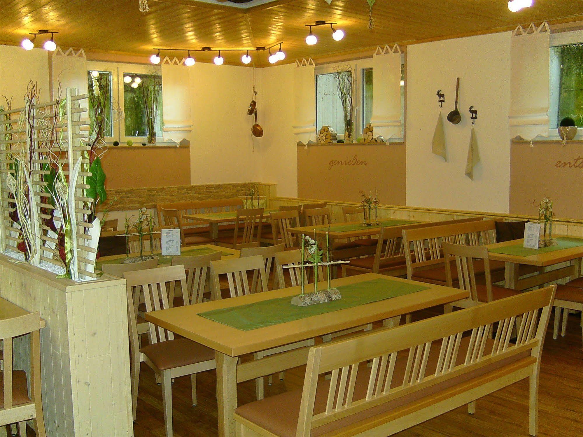Hotel Wilder Mann Feuchtwangen Exterior photo