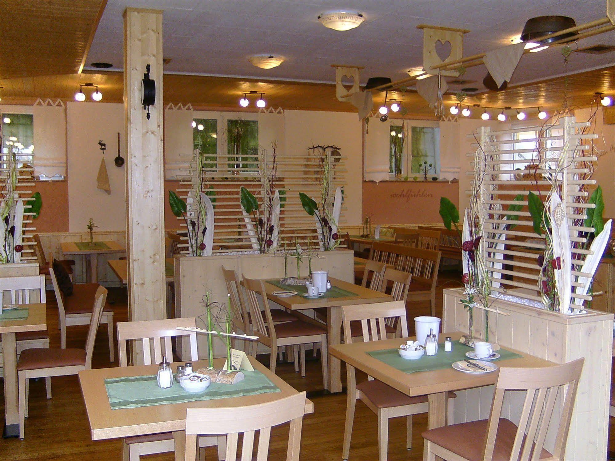 Hotel Wilder Mann Feuchtwangen Exterior photo